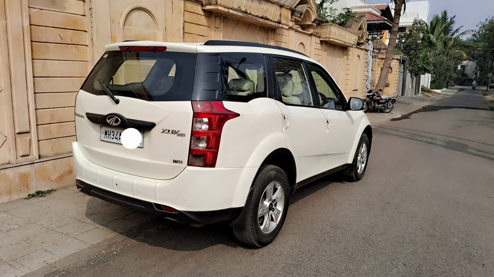 
								XUV 500 full									