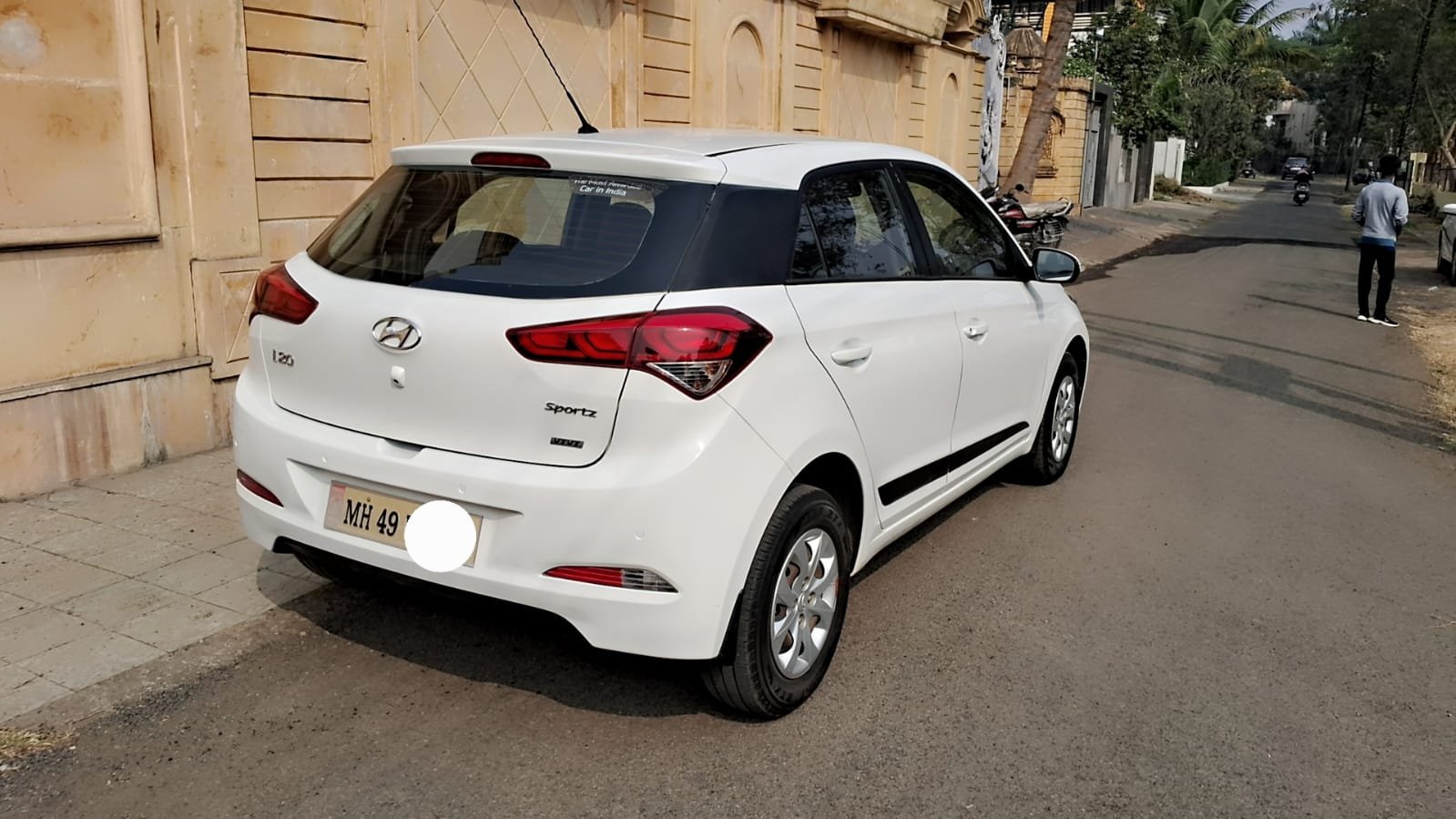 
								i20 Sportz (O) full									