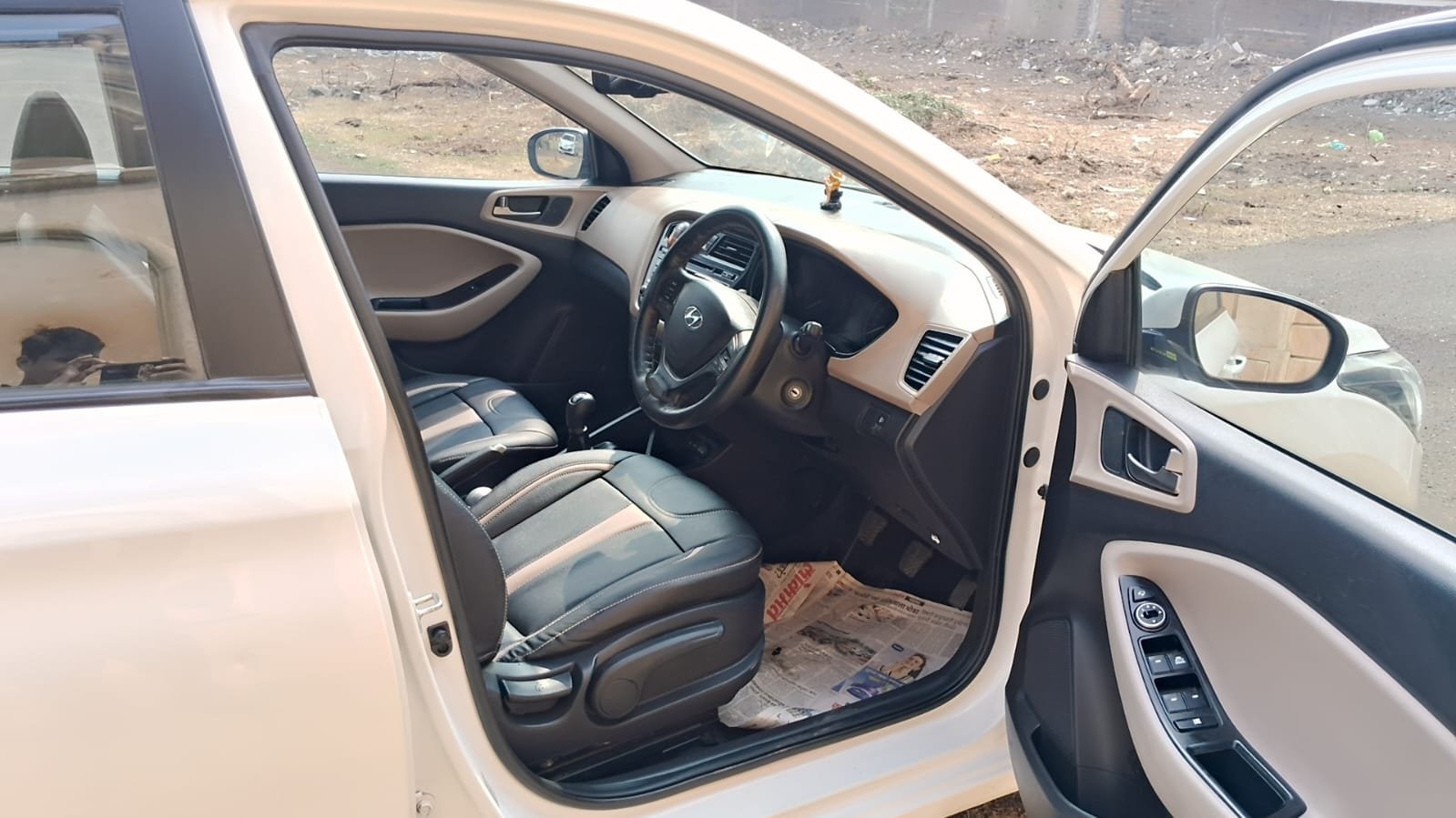 
								i20 Sportz (O) full									