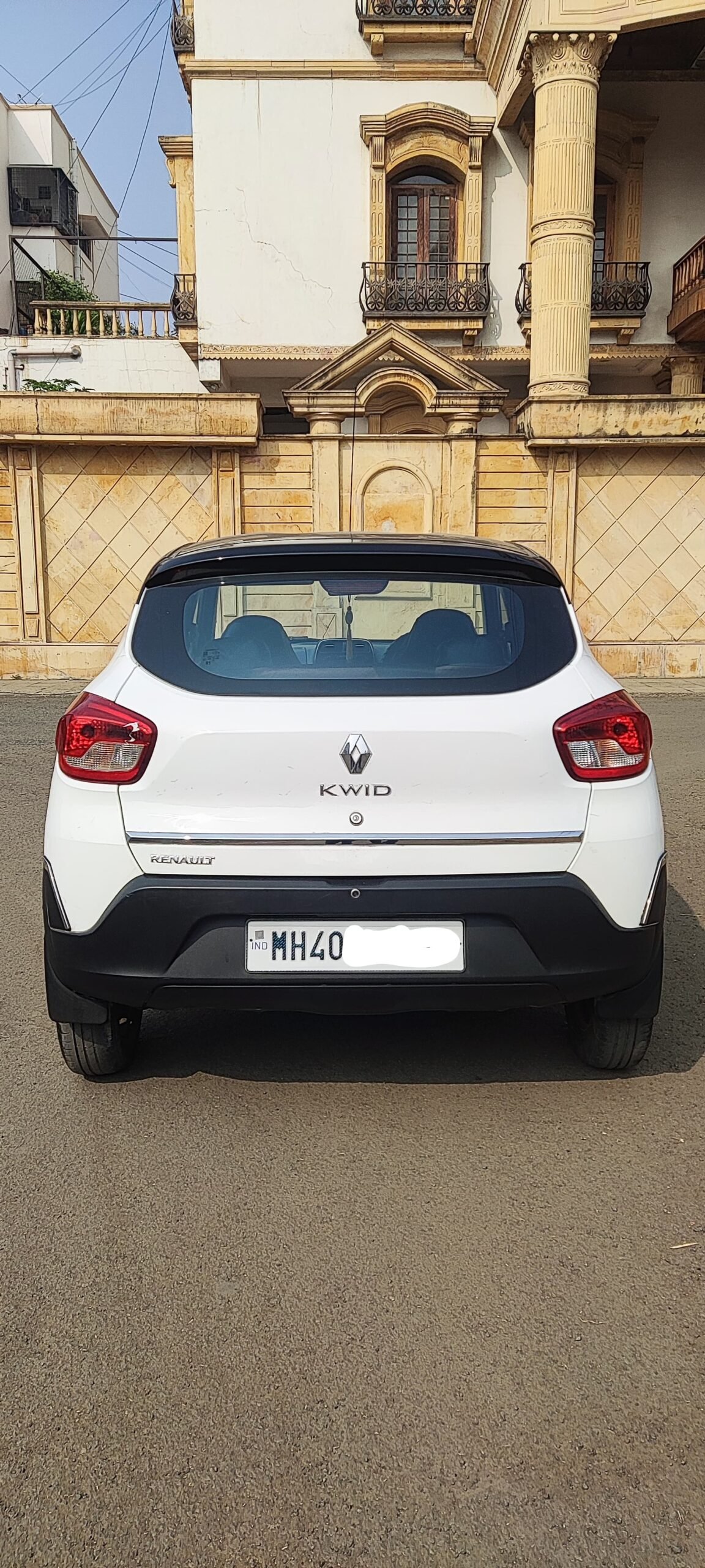 
								Renault Kwid RXT (Top) – Oct 2016 – 2nd Owner – 63,000 KM – ₹2.65 Lakh full									