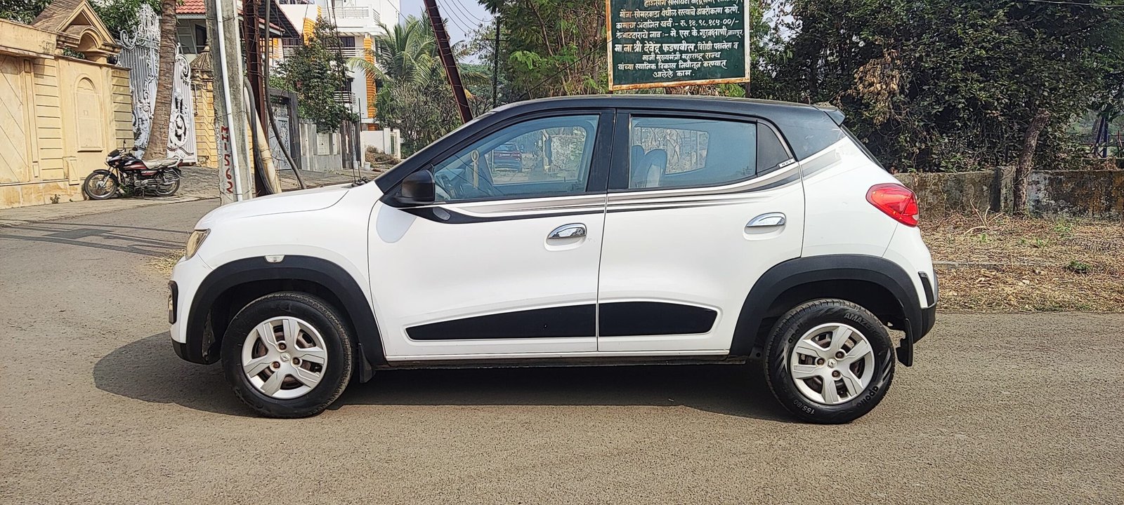 
								Renault Kwid RXT (Top) – Oct 2016 – 2nd Owner – 63,000 KM – ₹2.65 Lakh full									