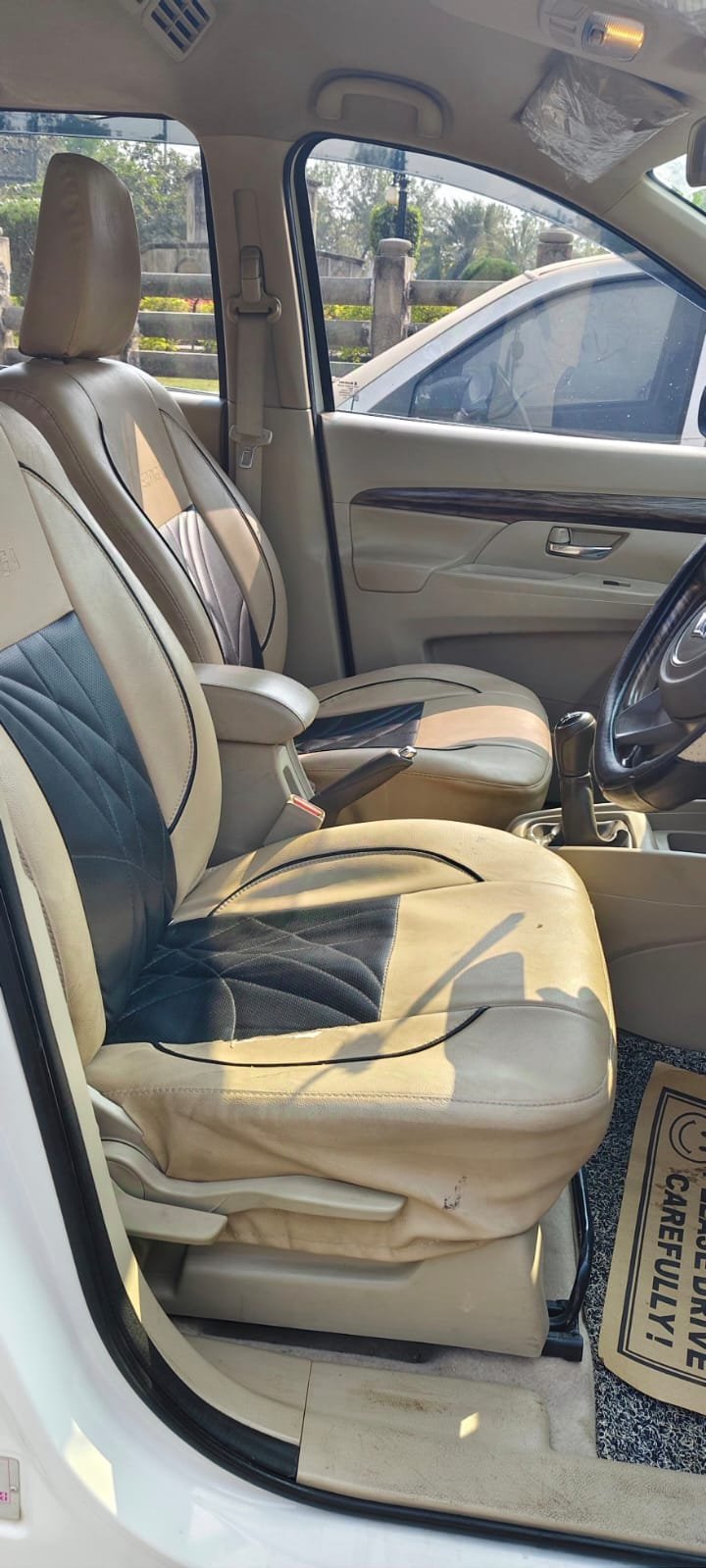 
								Maruti Suzuki Ertiga VXi Hybrid full									