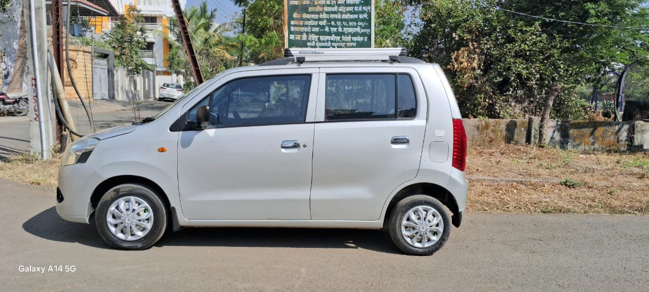 
								Maruti Suzuki Wagon R LXi full									