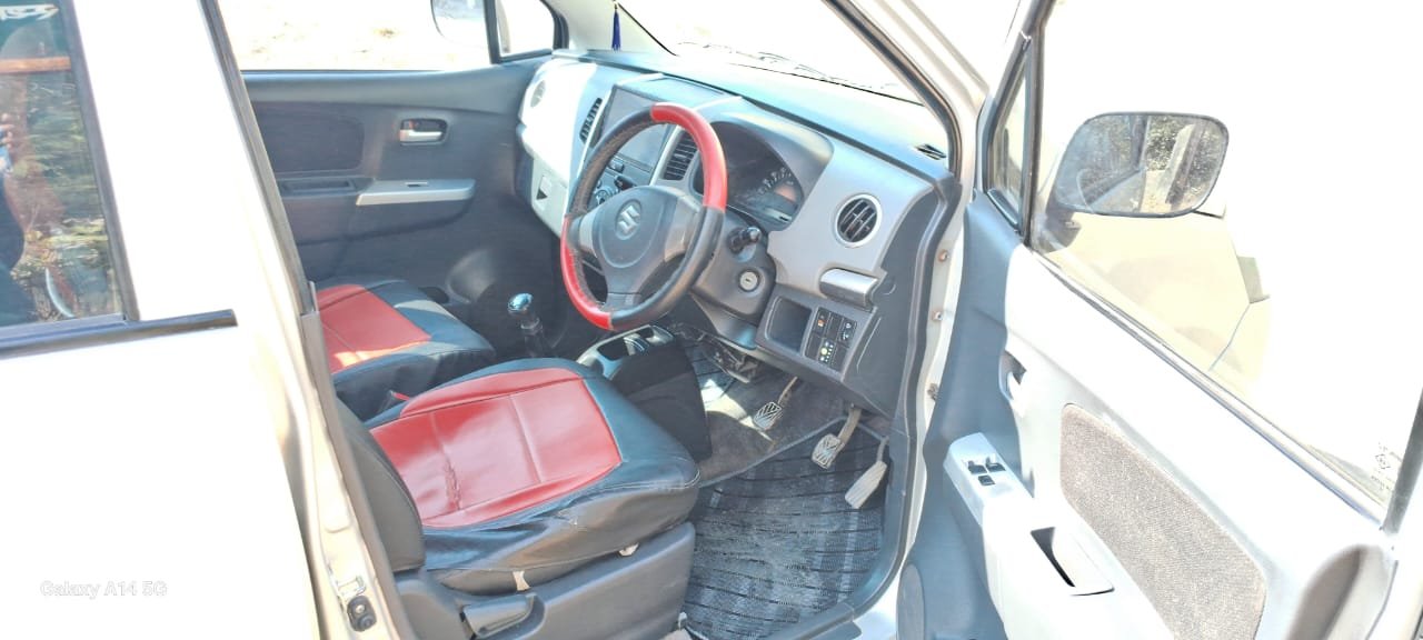 
								Maruti Suzuki Wagon R LXi full									