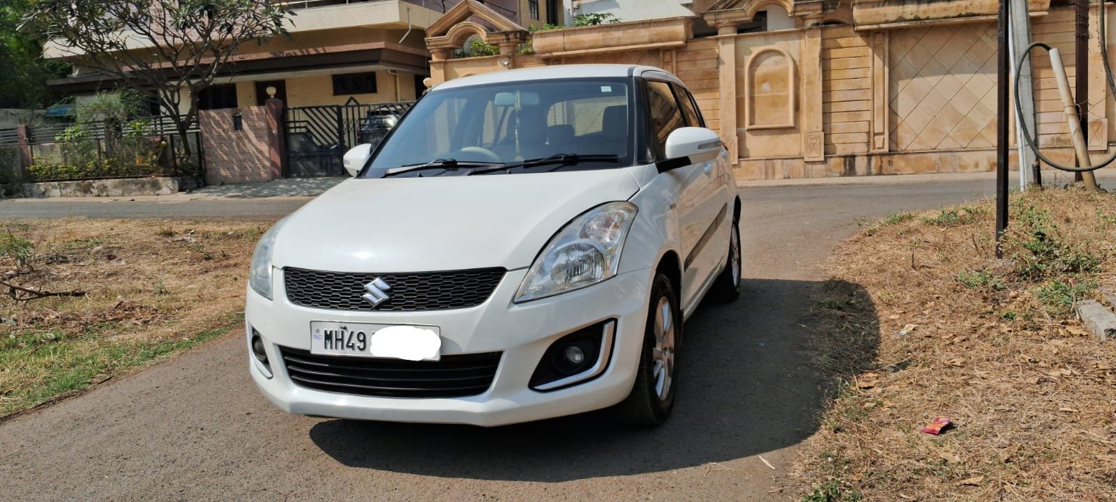 
								Maruti Suzuki Swift ZXi full									