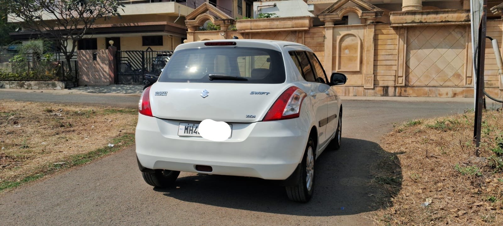 
								Maruti Suzuki Swift ZXi full									