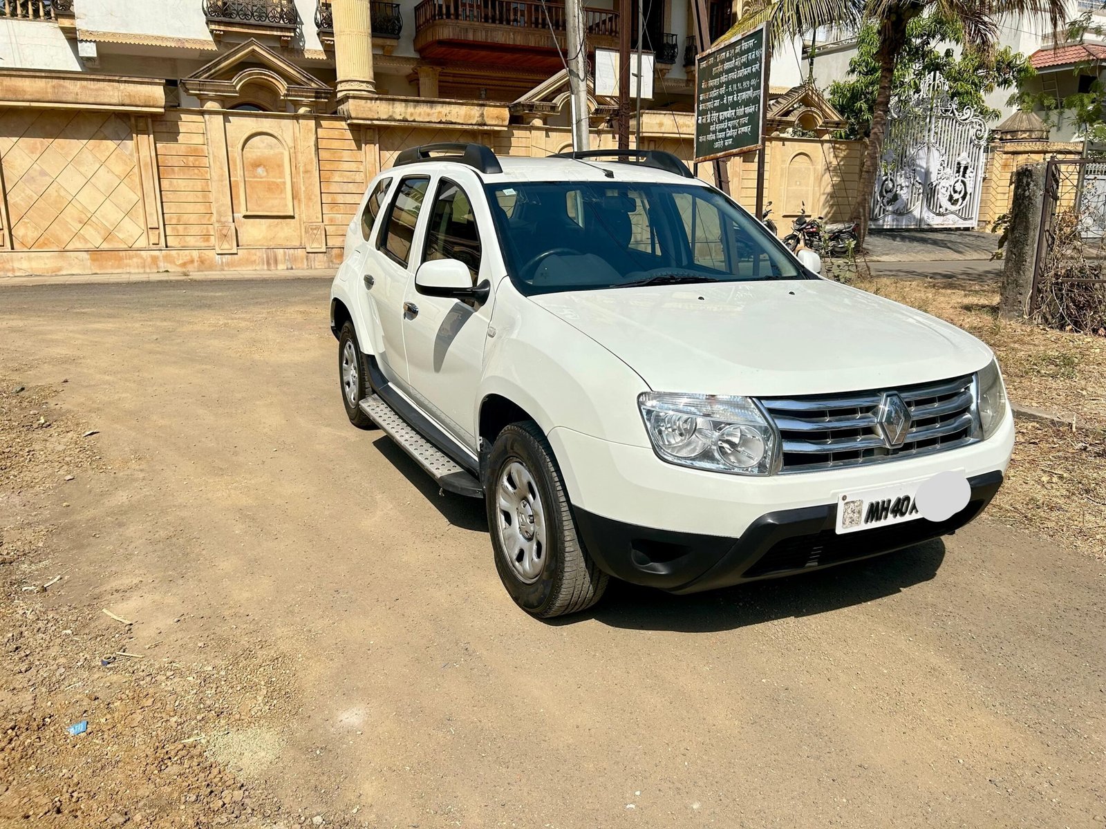 
								Renault Duster RXE Diesel full									