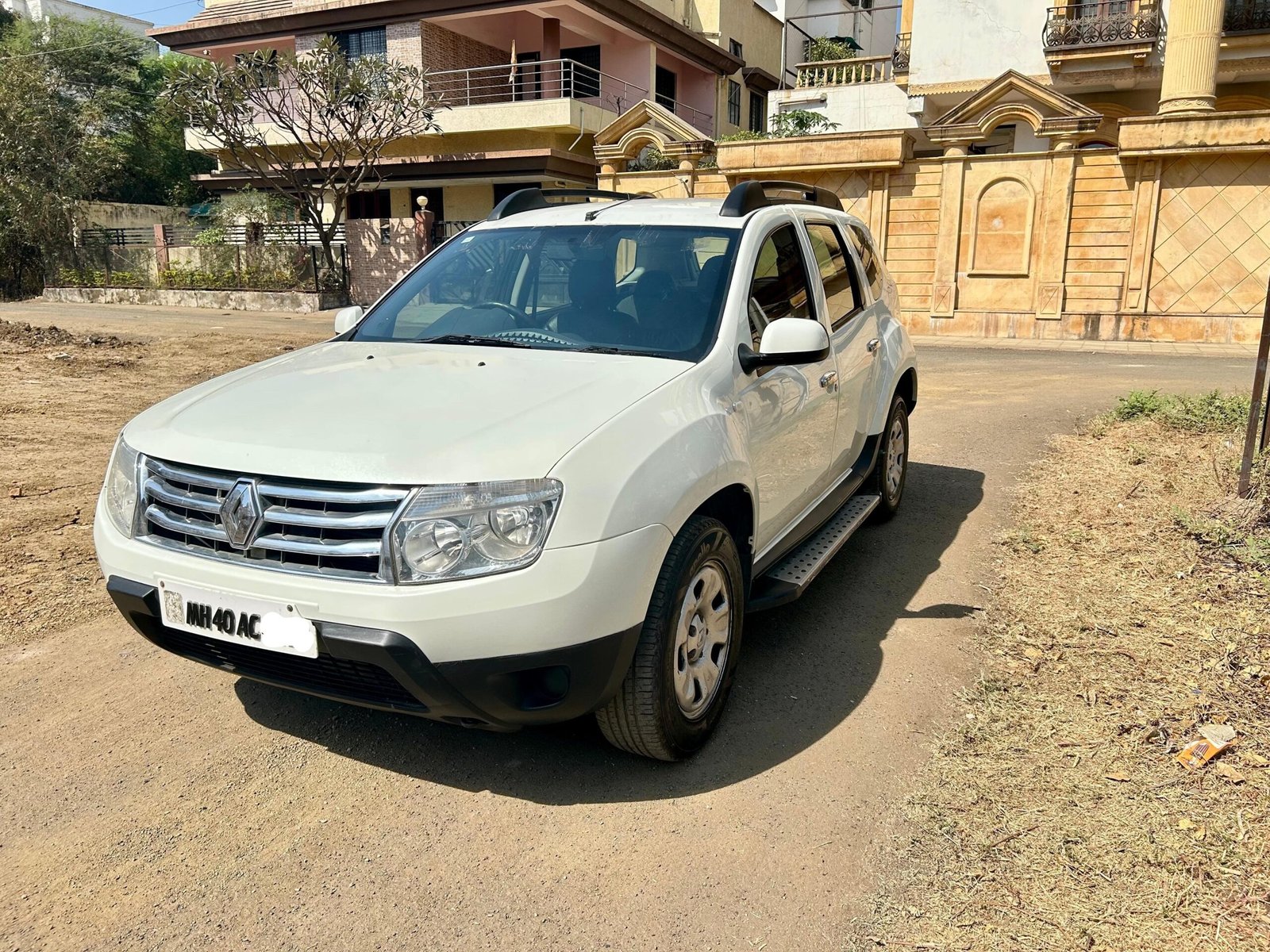 
								Renault Duster RXE Diesel full									