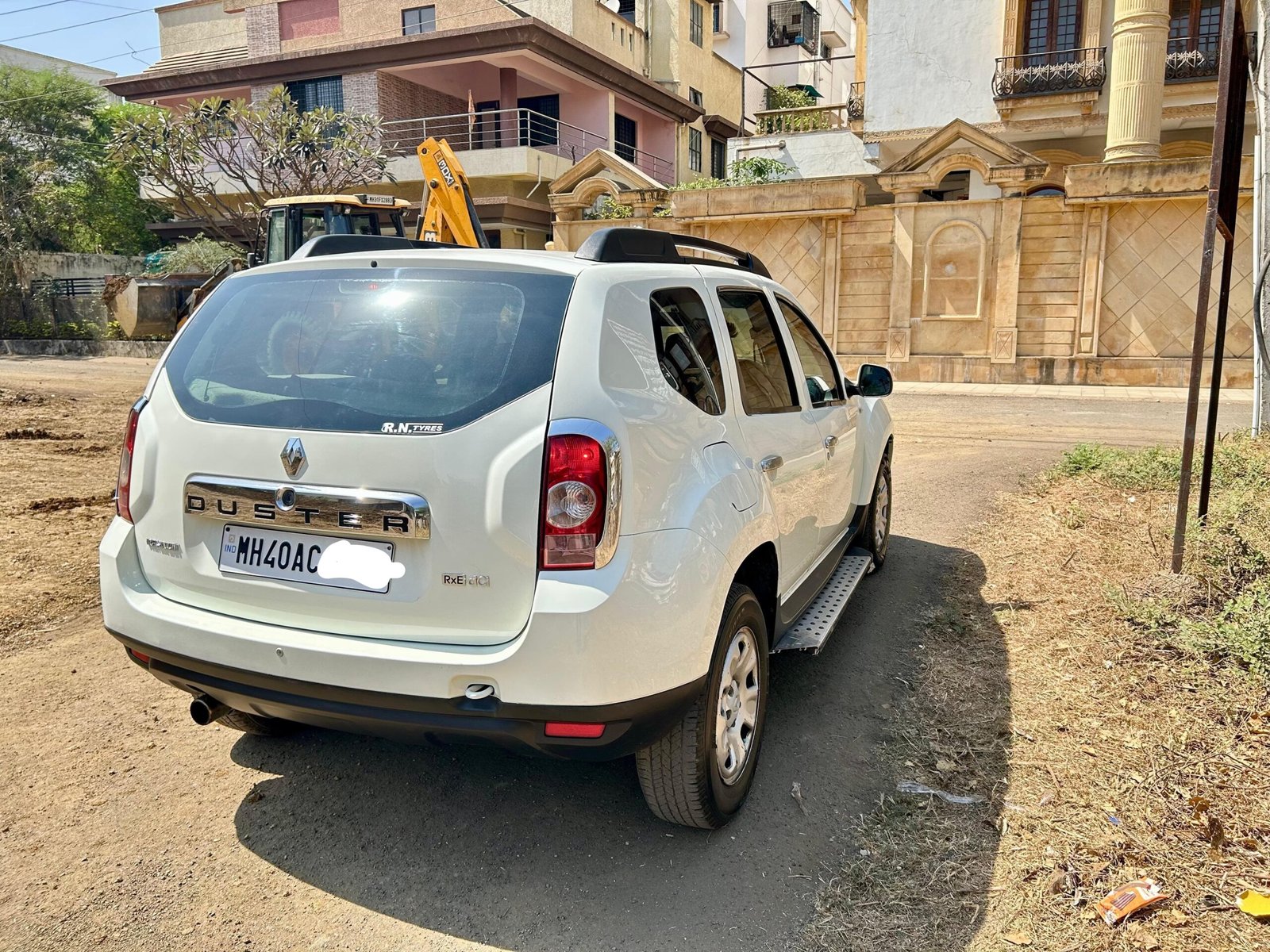 
								Renault Duster RXE Diesel full									
