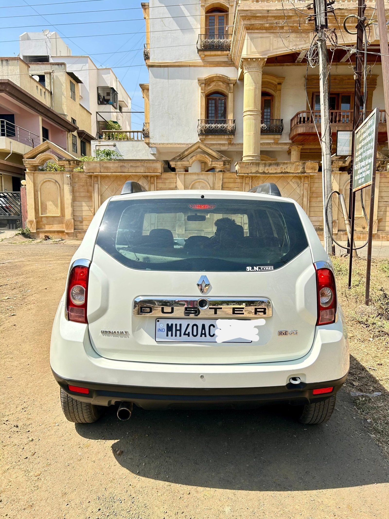 
								Renault Duster RXE Diesel full									