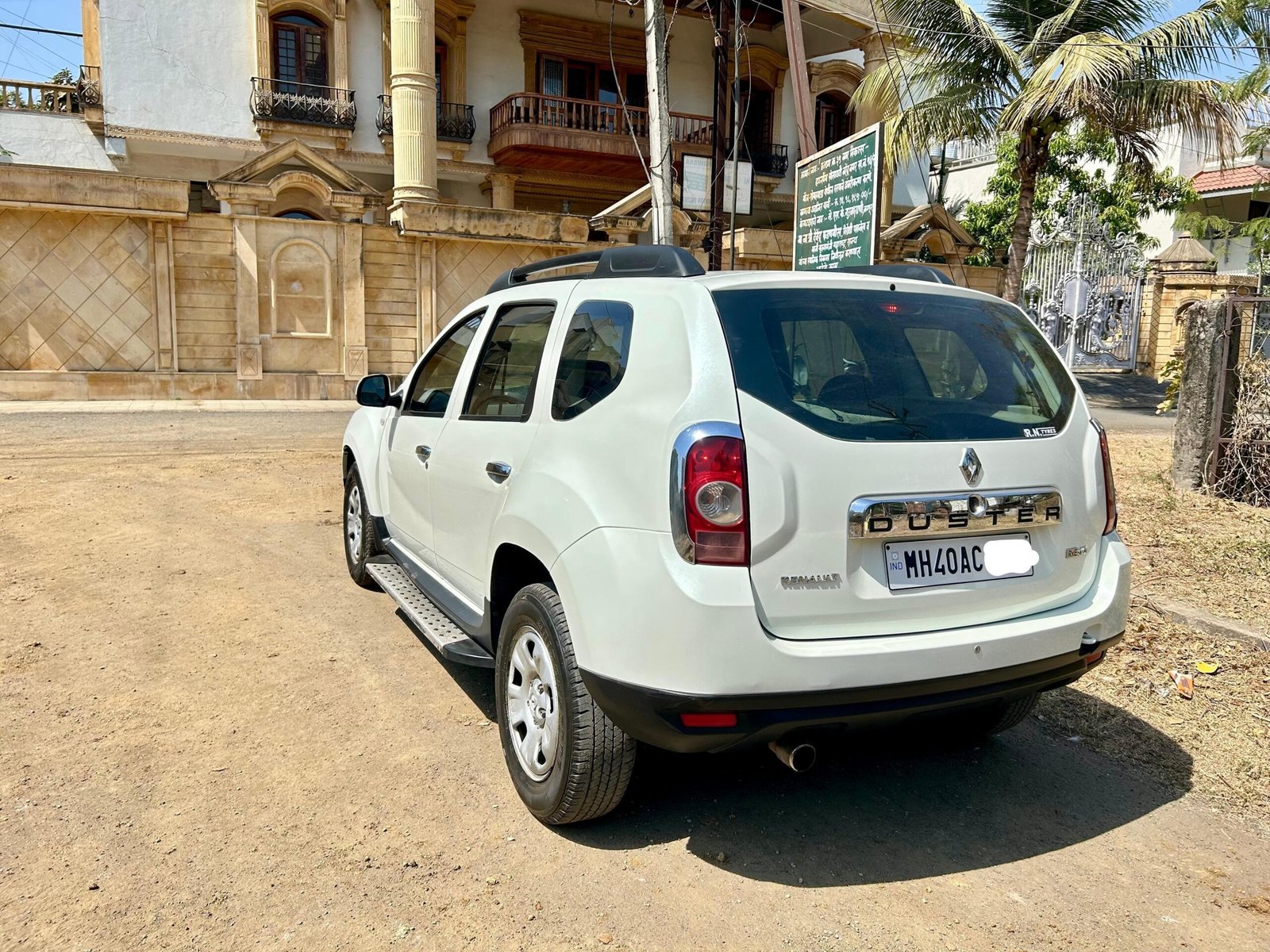
								Renault Duster RXE Diesel full									