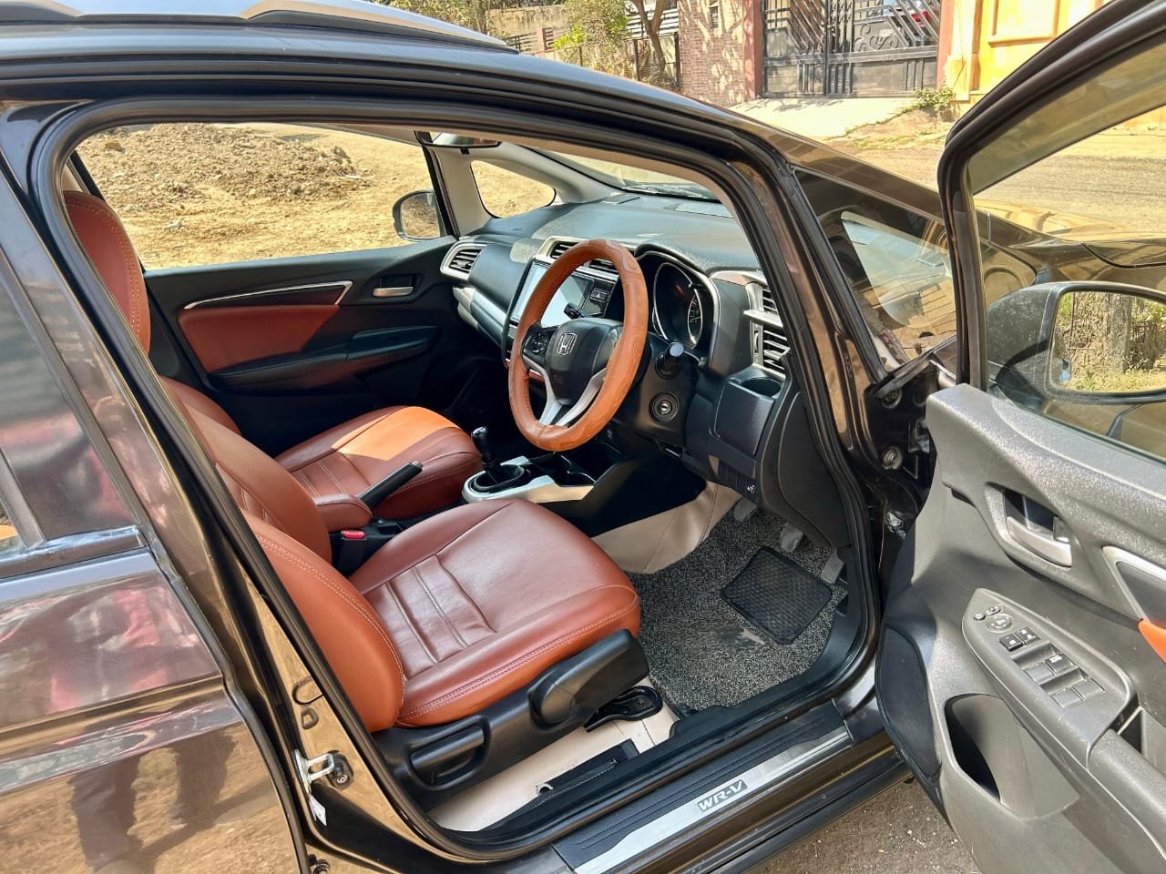 
								Honda WR-V VX MT full									