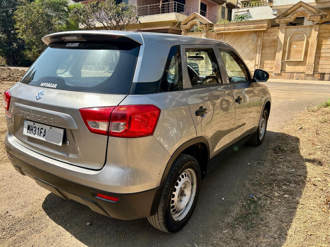 
								Maruti Brezza LDi Optional Diesel full									