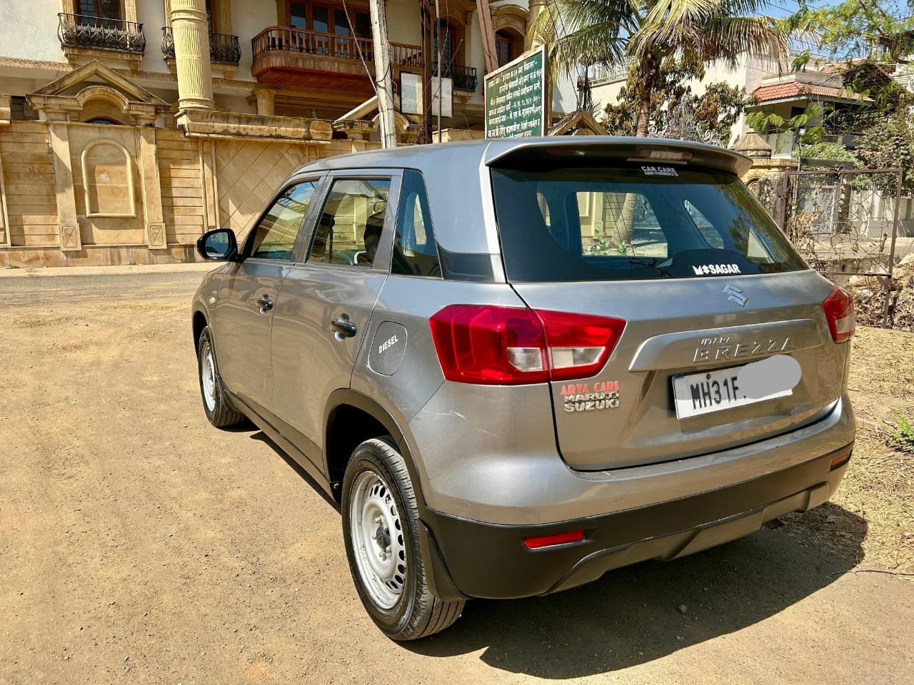 
								Maruti Brezza LDi Optional Diesel full									