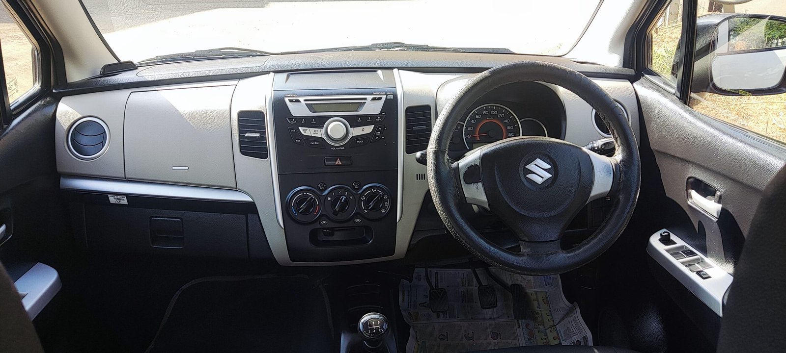 
								Maruti Suzuki Wagon R VXi – 2015 full									