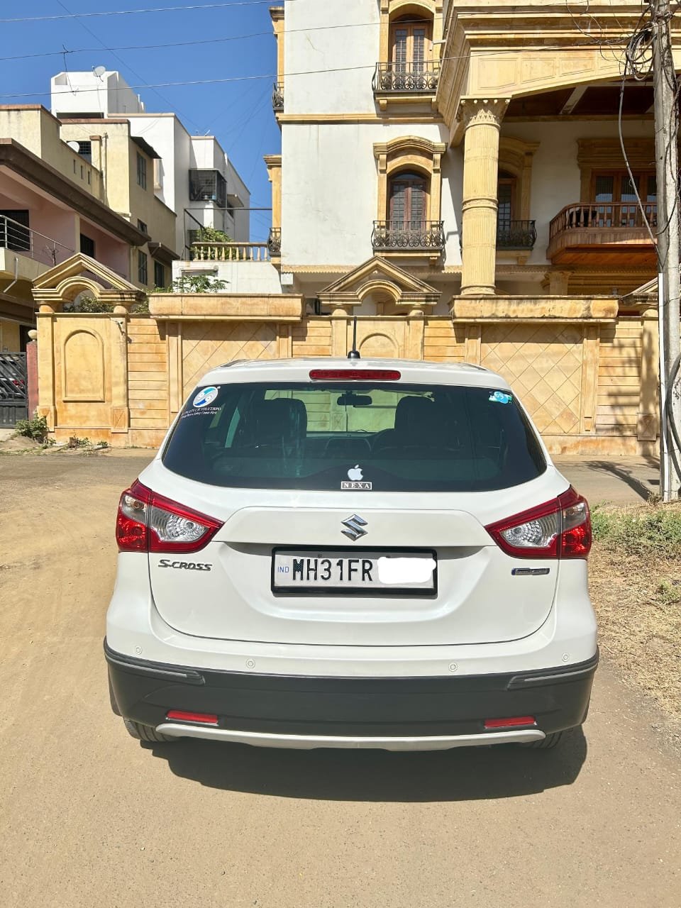 
								Maruti Suzuki S-Cross Smart Hybrid Sigma full									
