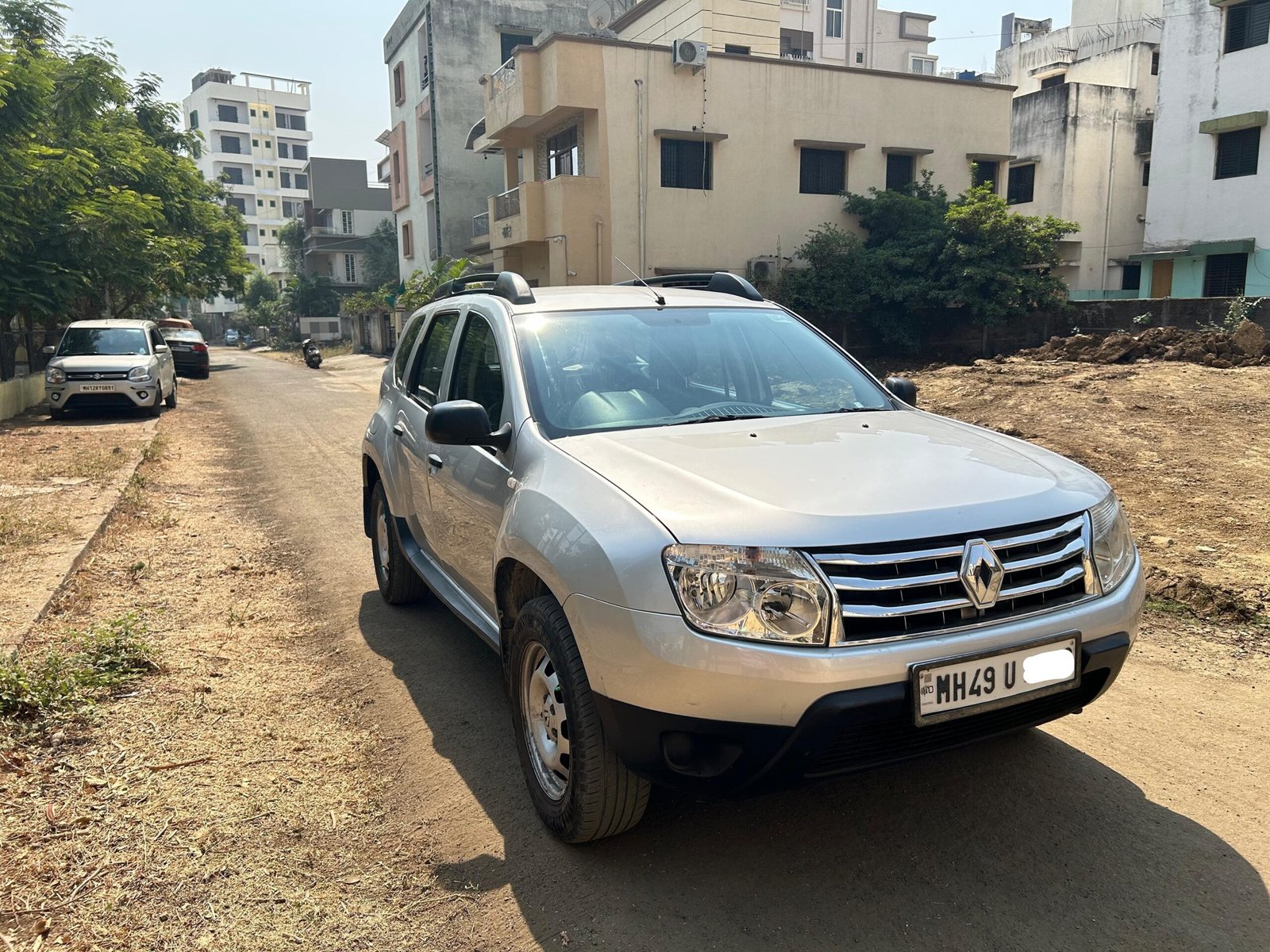 
								Renault Duster RXE Diesel full									