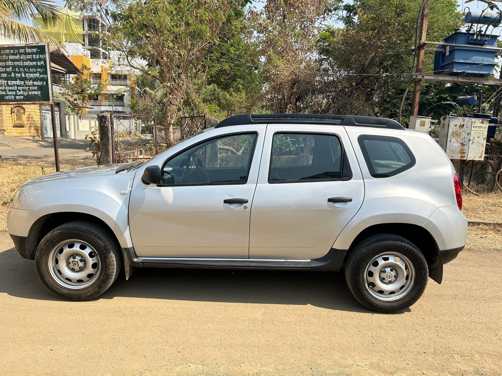 
								Renault Duster RXE Diesel full									