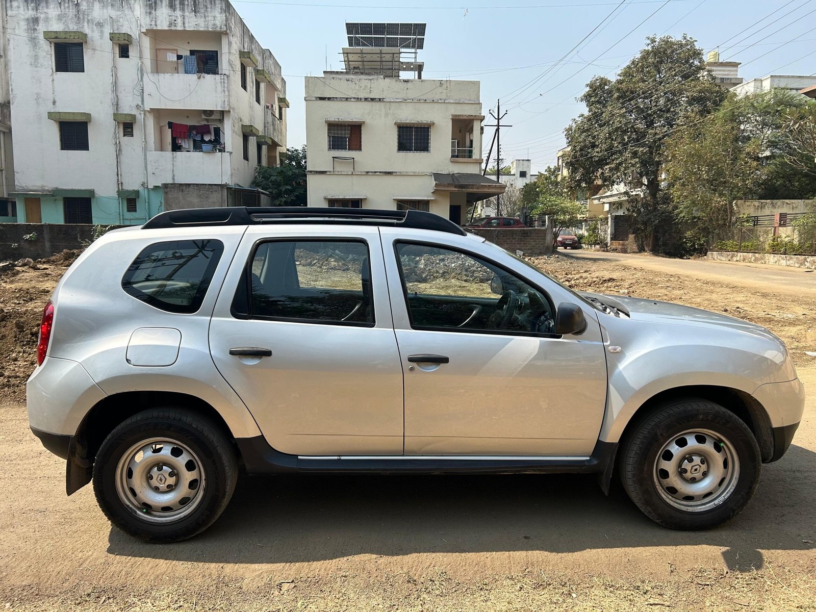 
								Renault Duster RXE Diesel full									