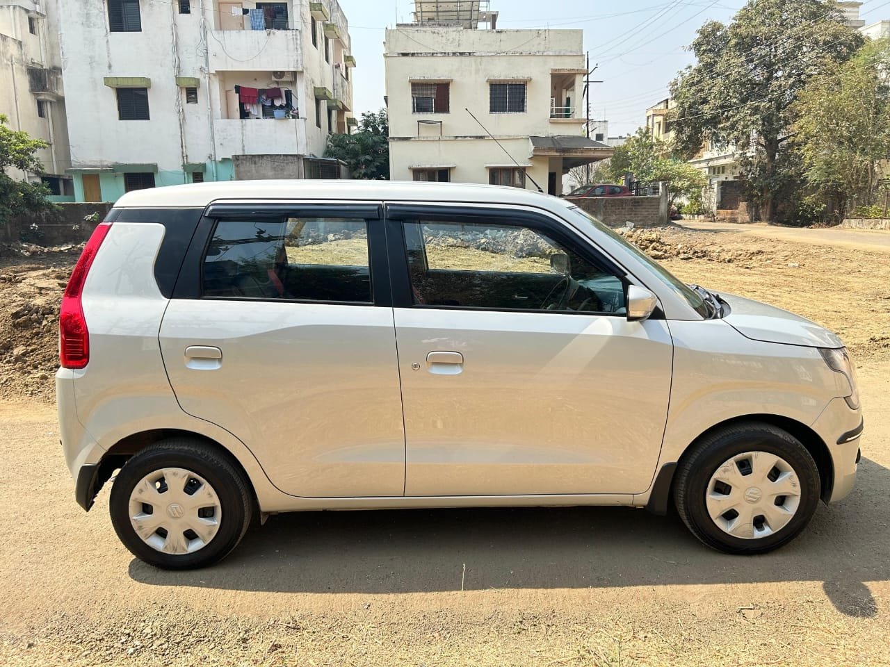 
								Maruti Suzuki Wagon R ZXi 1.2 AGS full									