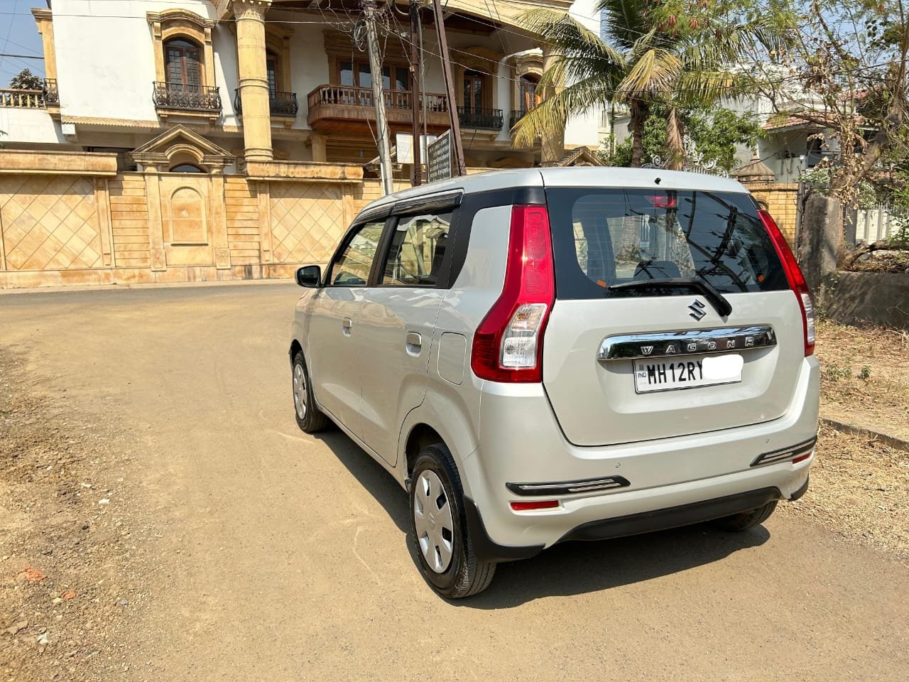 
								Maruti Suzuki Wagon R ZXi 1.2 AGS full									