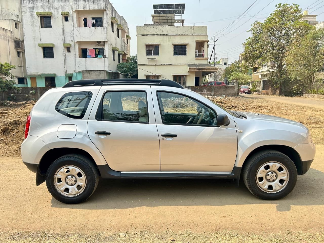 
								Renault Duster 85PS Petrol full									
