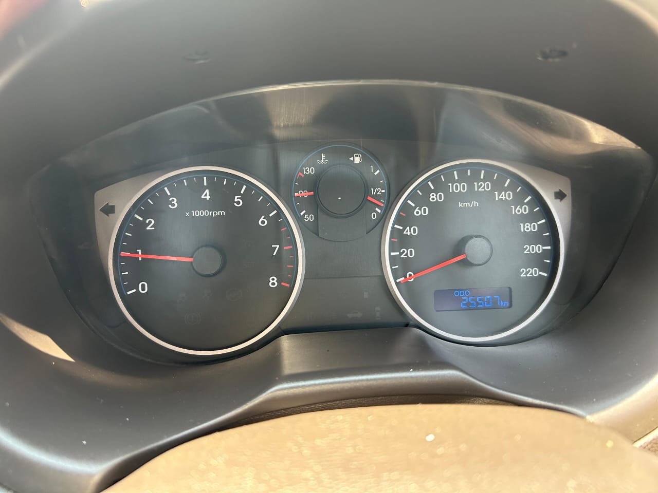 
								Hyundai i20 Magna full									