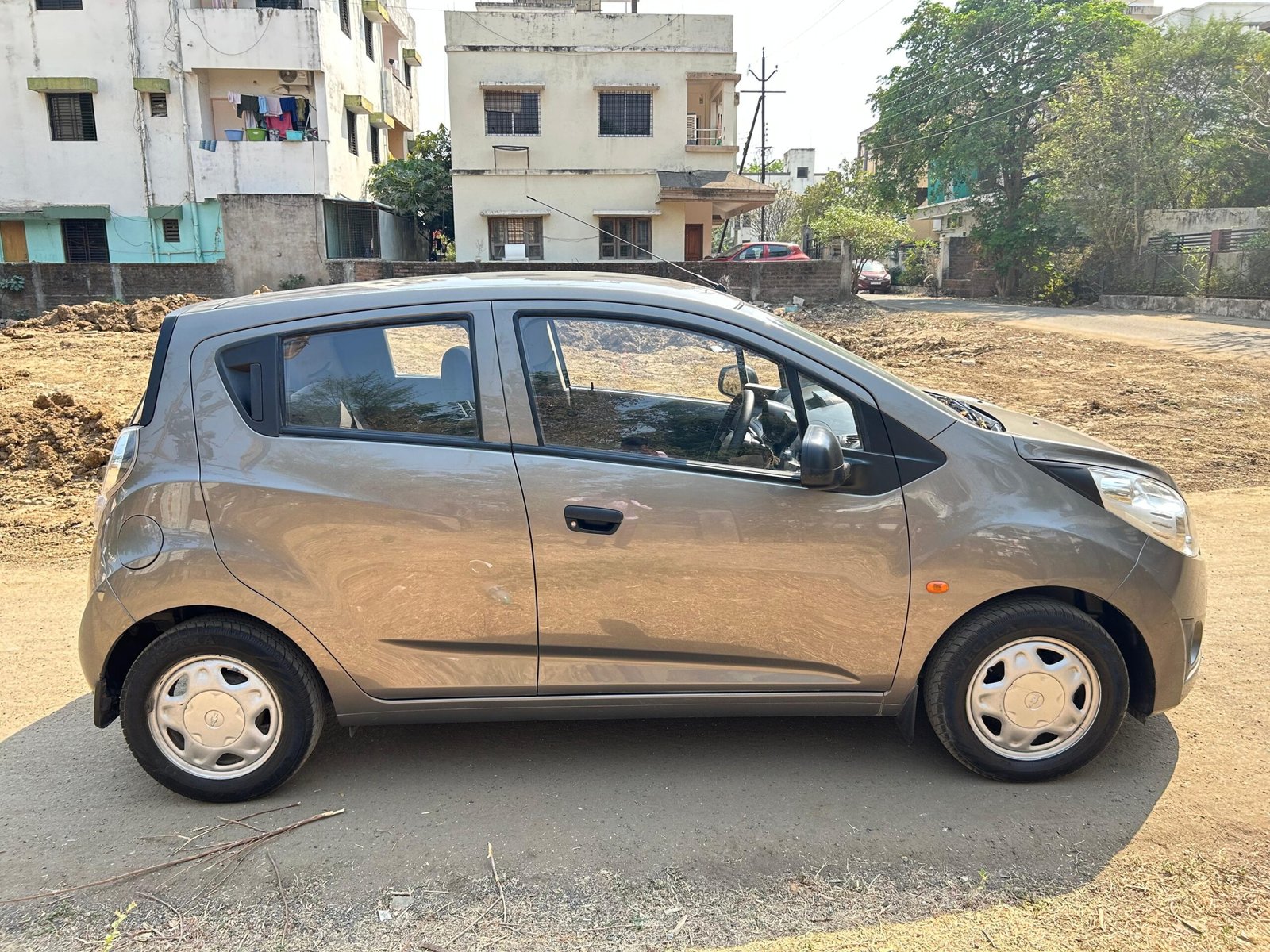 
								Chevrolet Beat LT full									