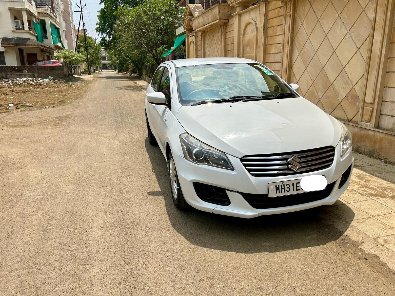 
								Maruti Suzuki Ciaz Vxi full									