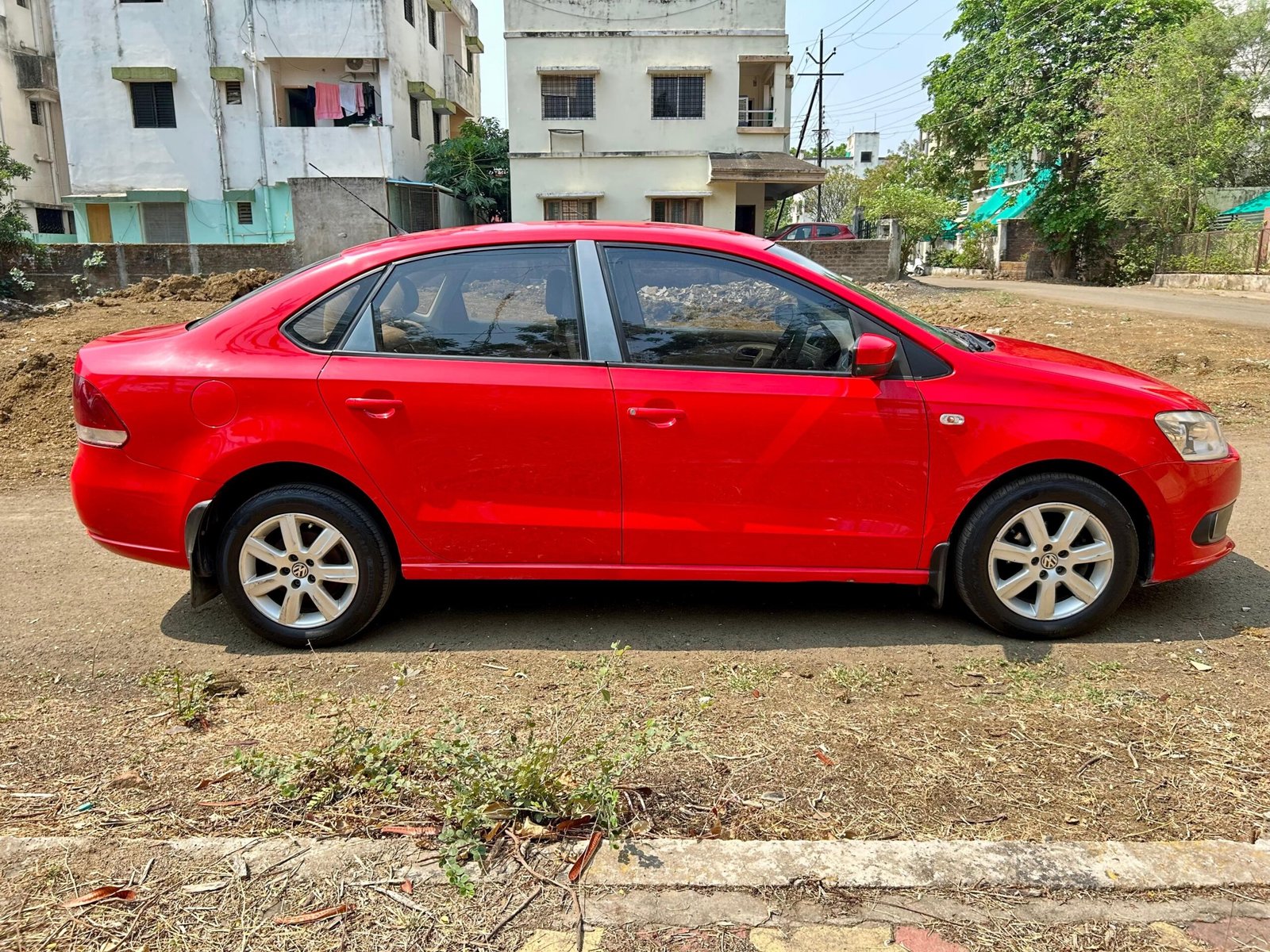 
								Volkswagen Vento 1.2 Highline full									