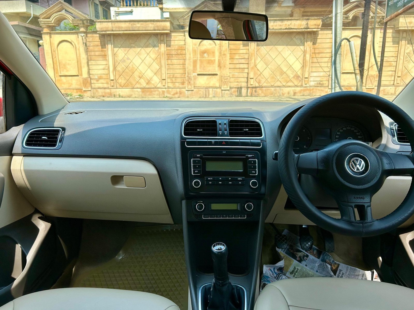 
								Volkswagen Vento 1.2 Highline full									