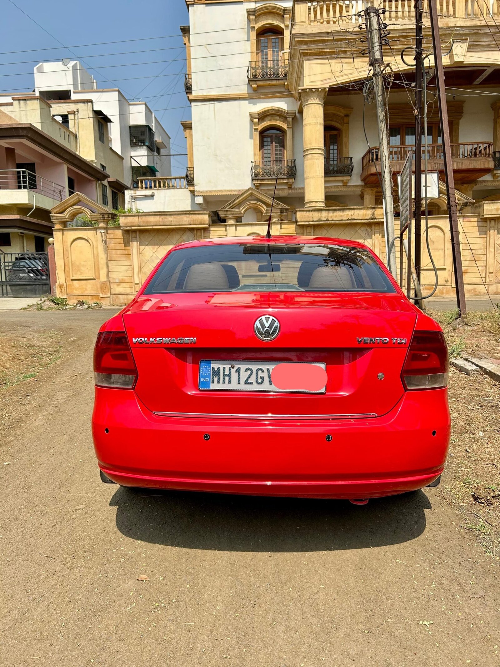 
								Volkswagen Vento 1.2 Highline full									