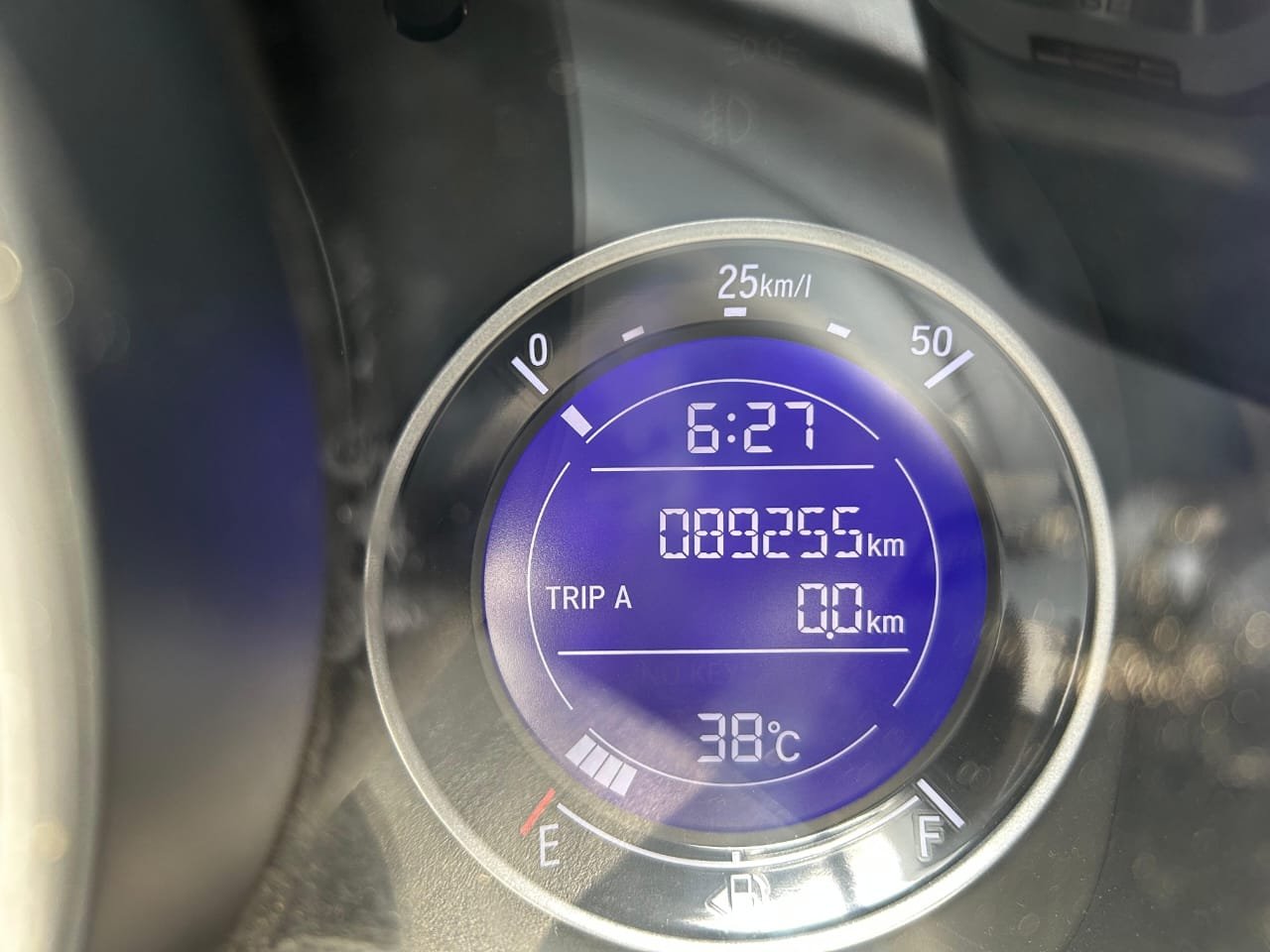 
								Honda WR-V 1.5 VX MT Diesel full									