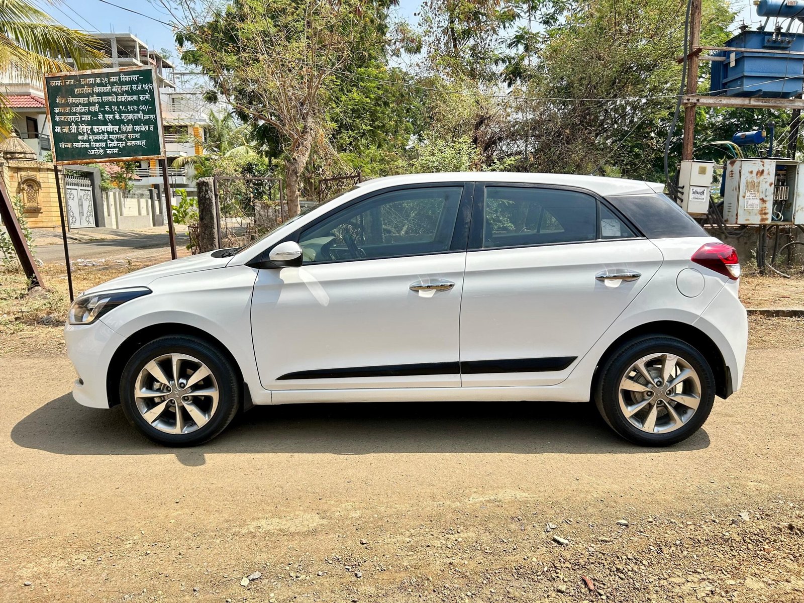
								Hyundai i20 Asta (O) full									