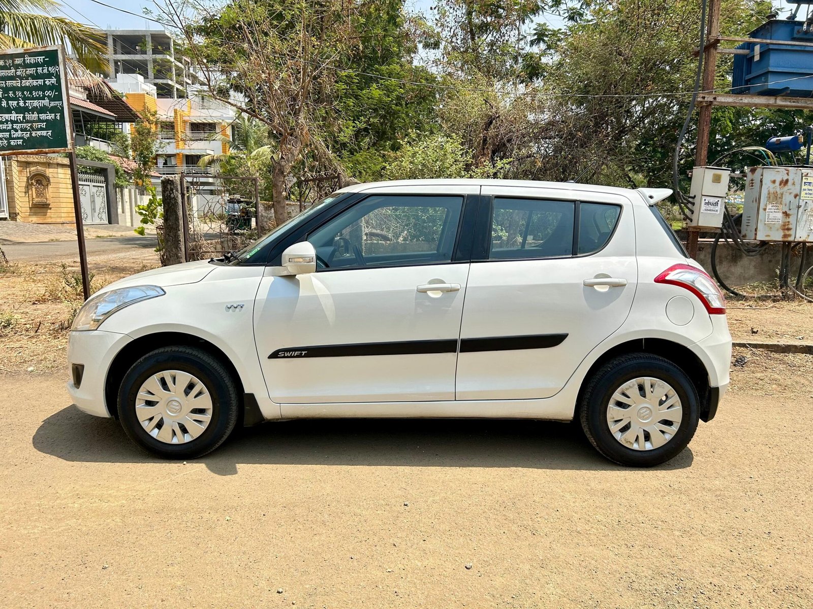 
								Maruti Suzuki Swift VXi full									