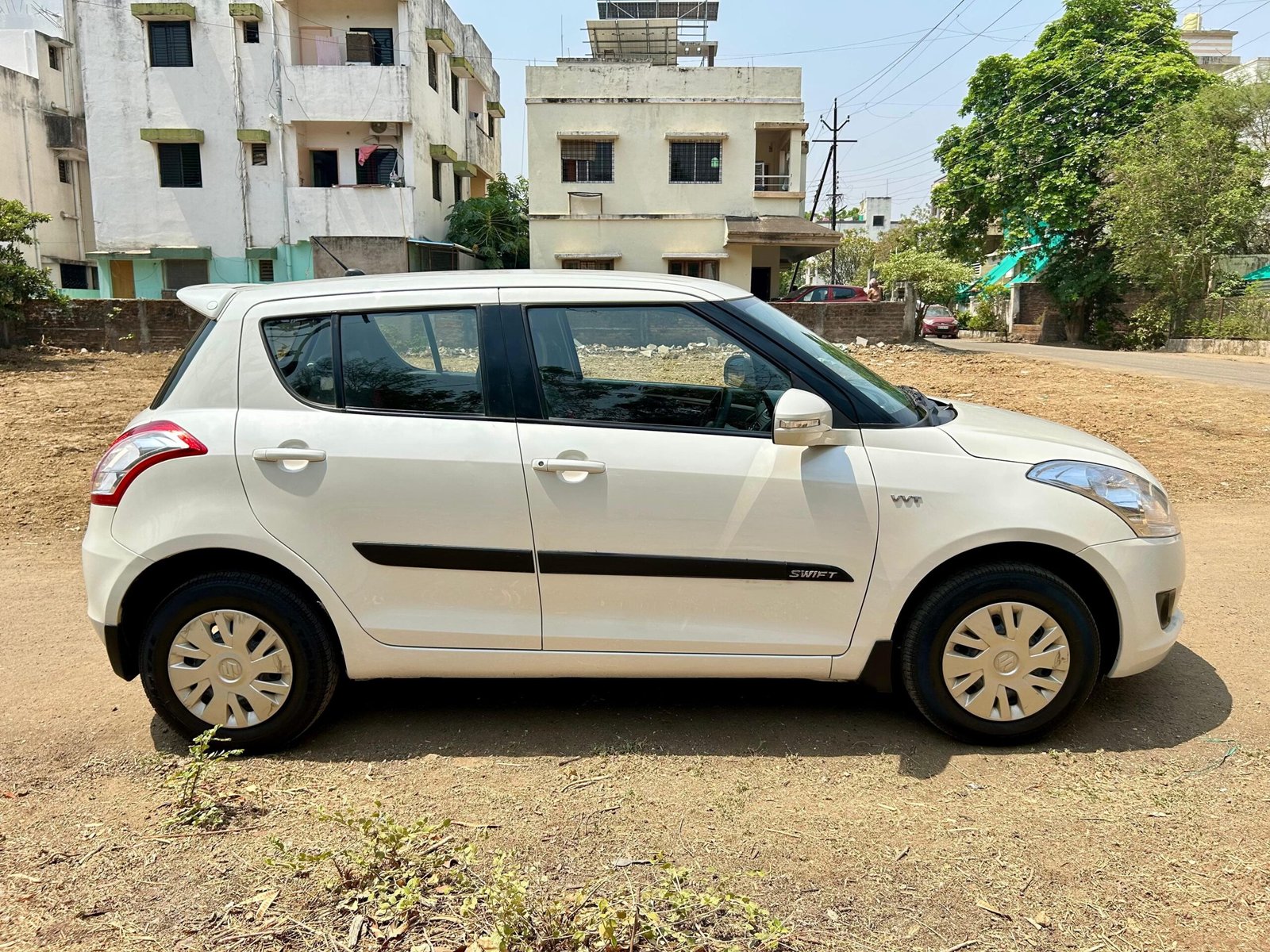 
								Maruti Suzuki Swift VXi full									