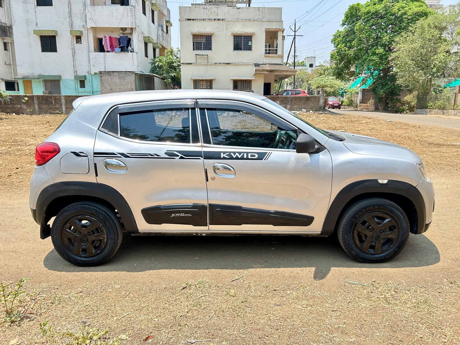 
								Renault Kwid RXL full									