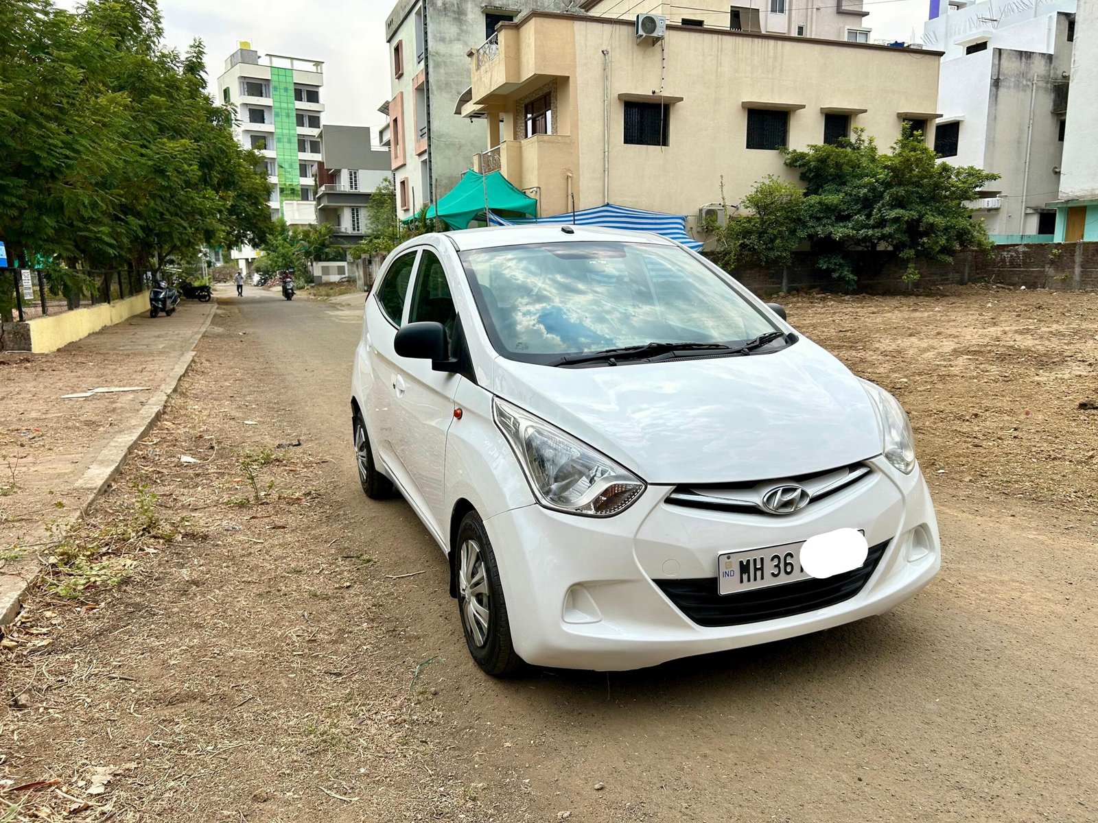 
								Hyundai Eon Era+ full									