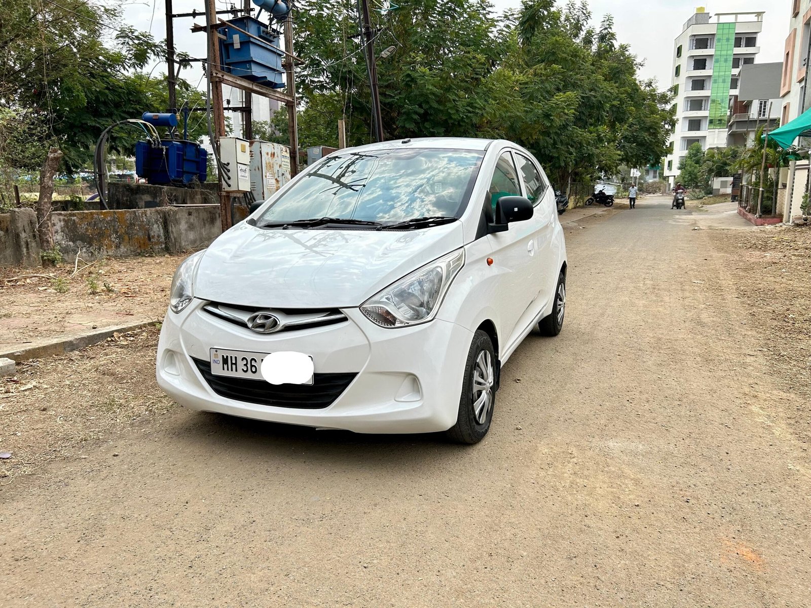 
								Hyundai Eon Era+ full									