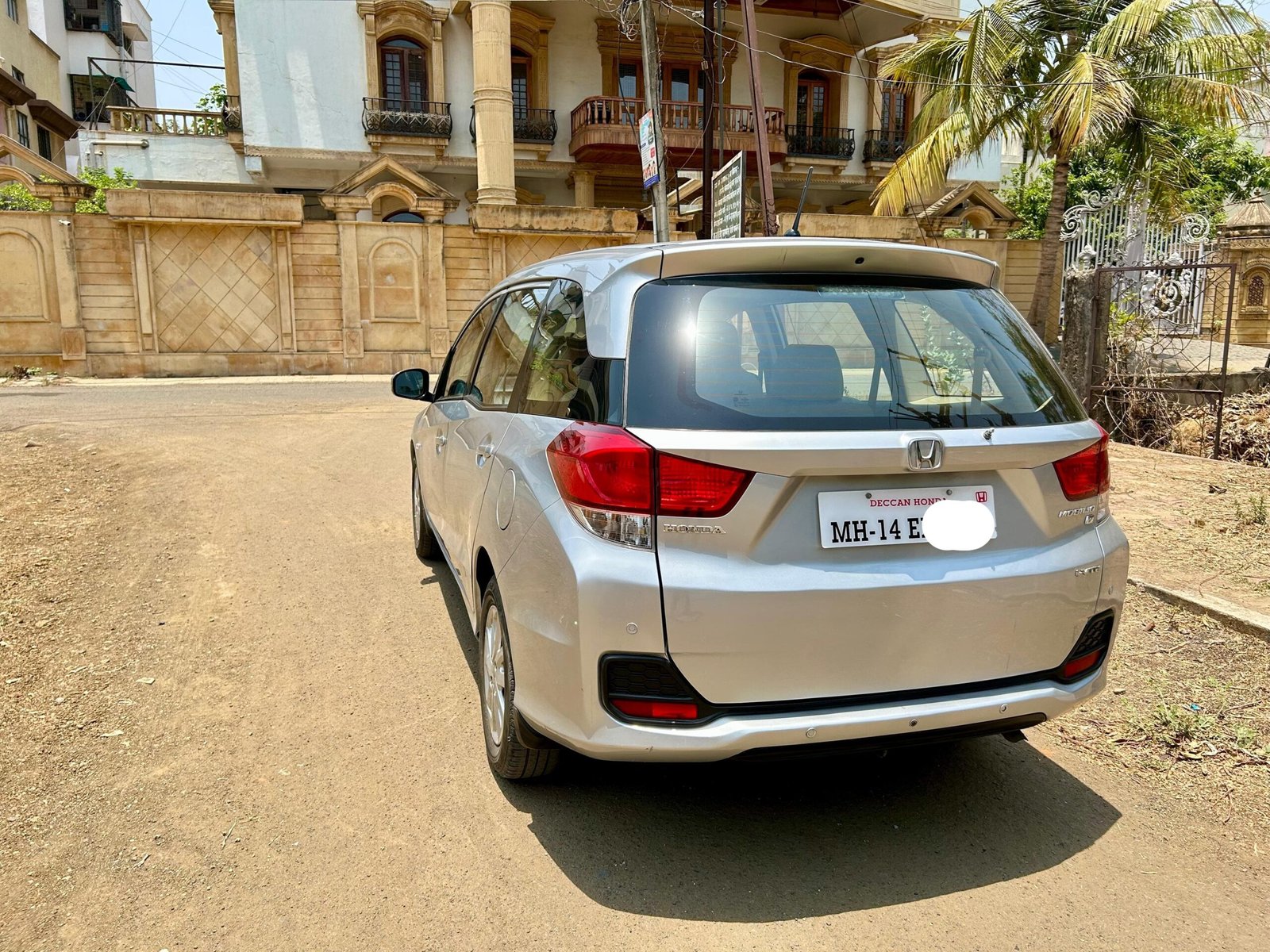 
								Honda Mobilio VMT i-VTEC (Top) full									