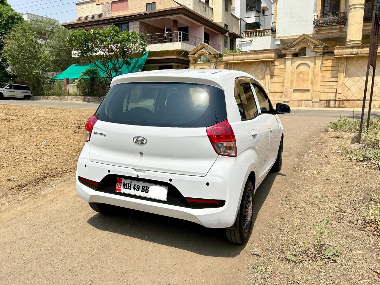
								Hyundai Santro Magna full									