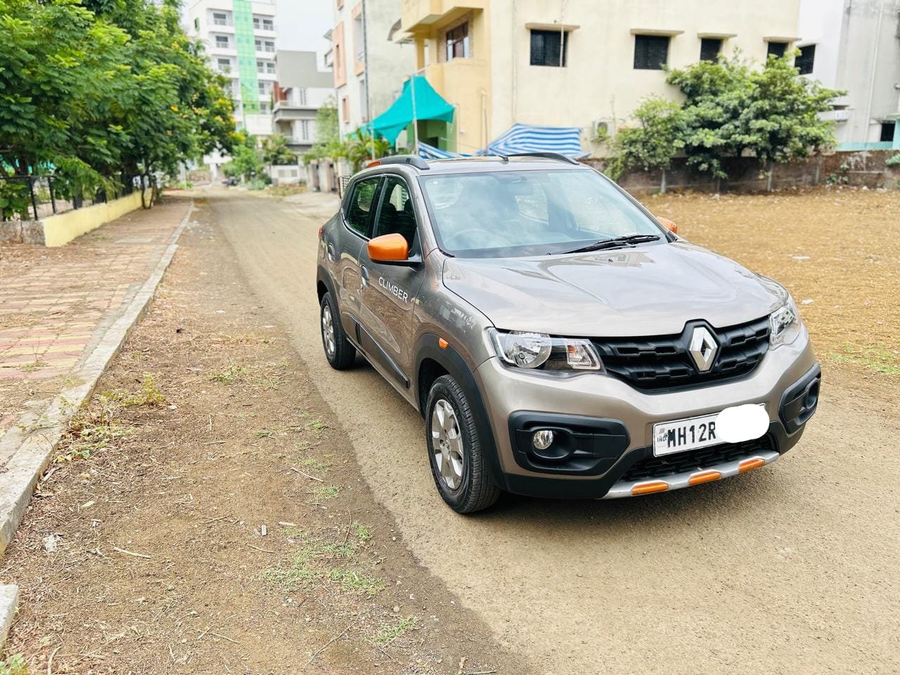
								Kwid RXT 1.0 Climber,(TOP) full									
