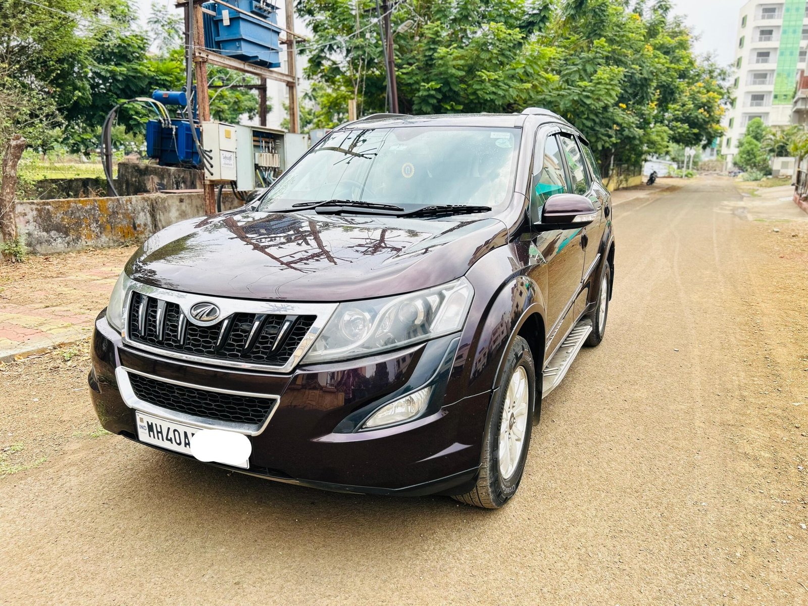
								XUV 500 full									