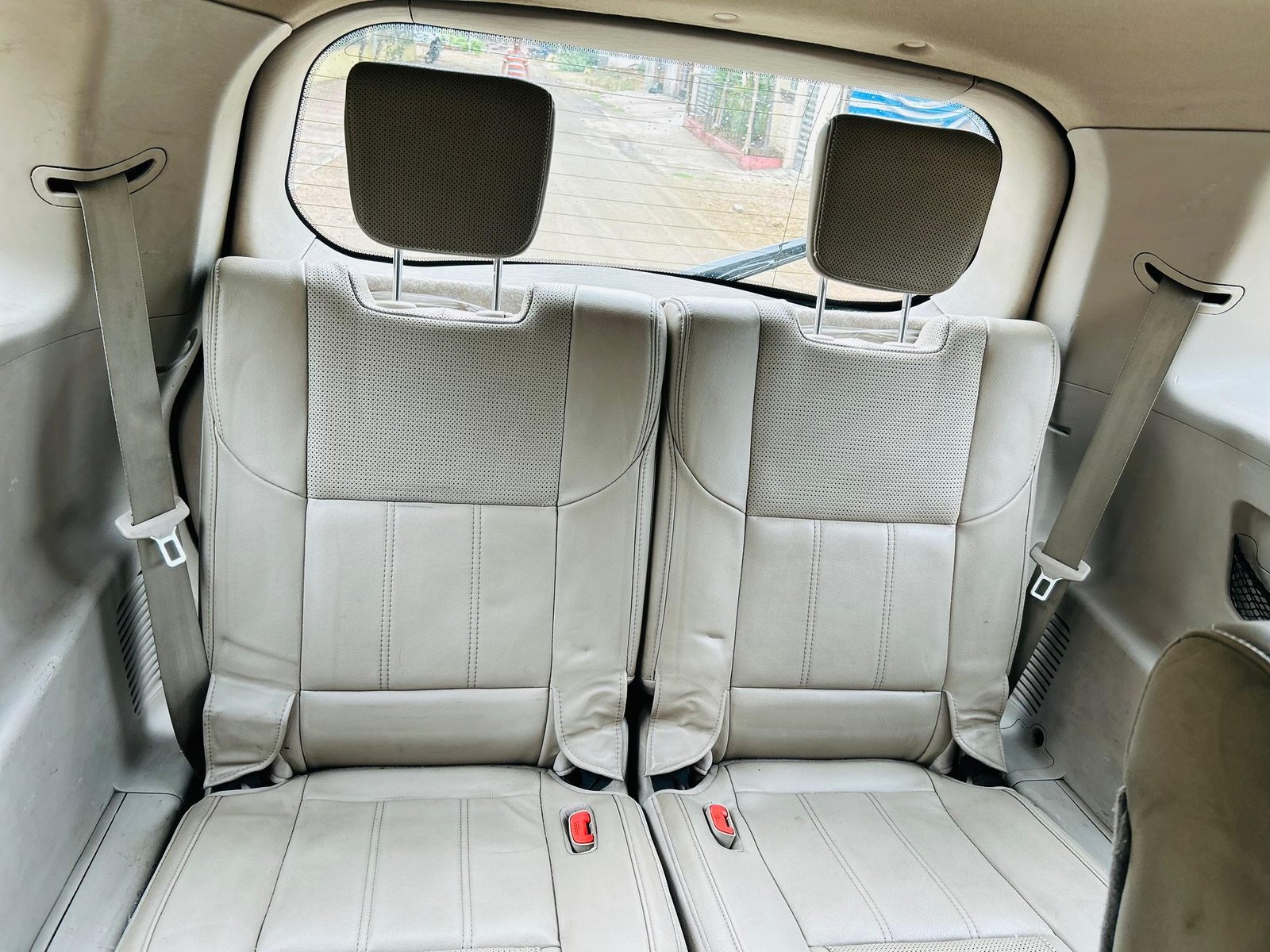 
								XUV 500 full									