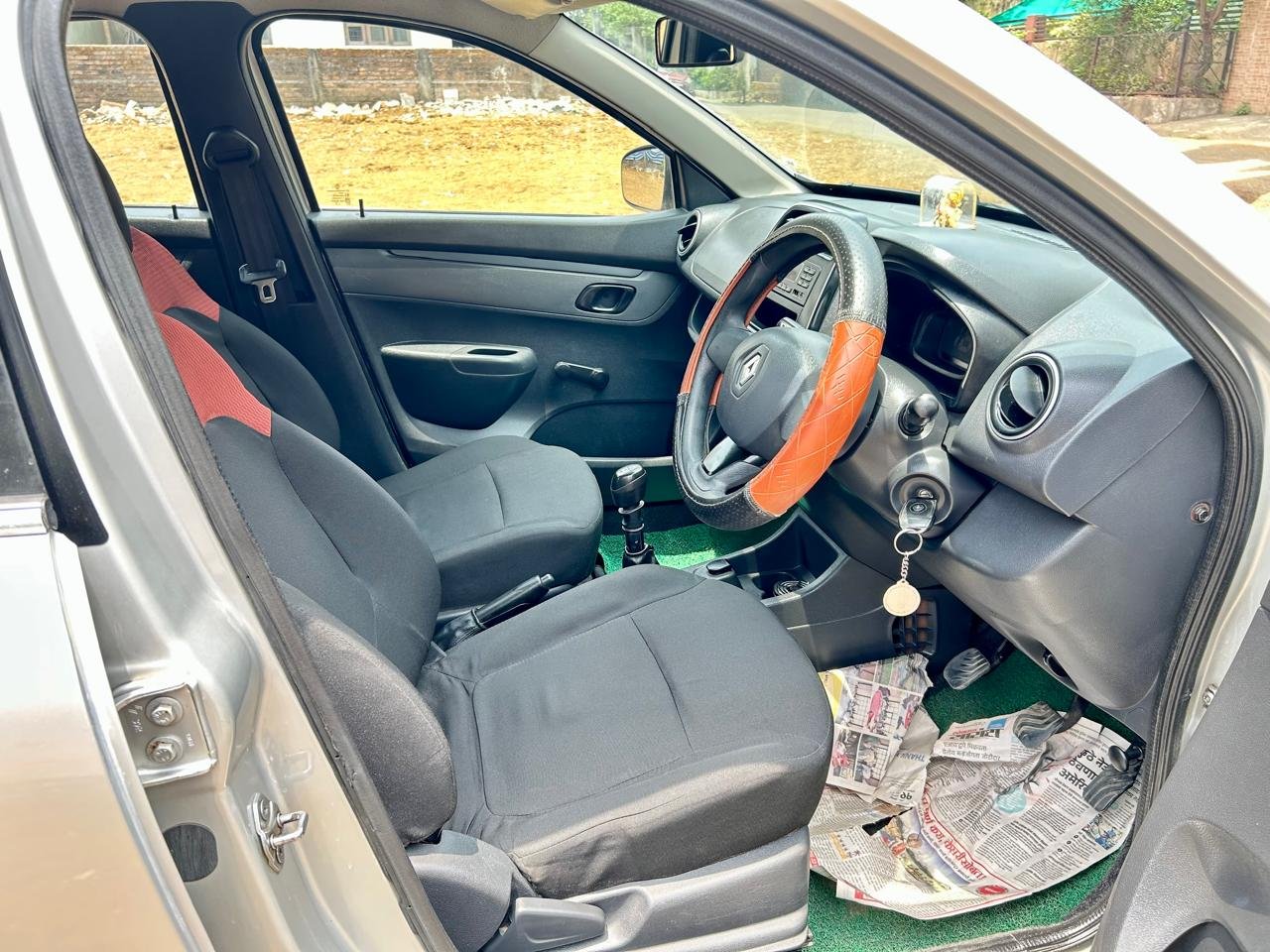 
								Renault Kwid RXL full									