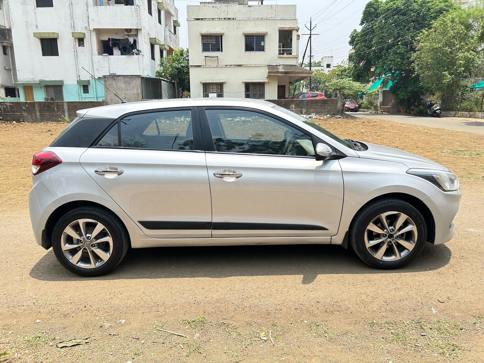 
								Hyundai i20 Asta VTVT – Petrol full									