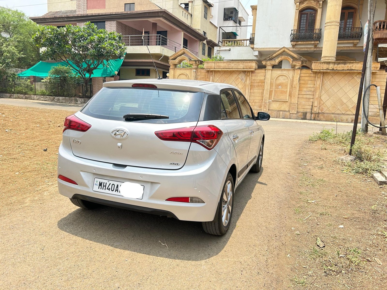 
								Hyundai i20 Asta VTVT – Petrol full									
