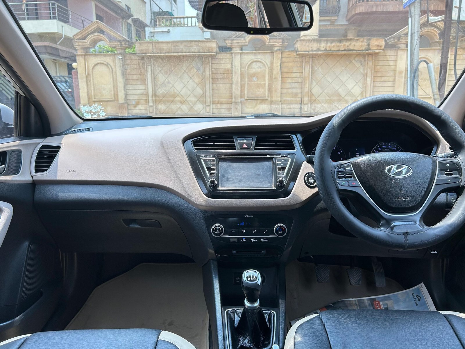 
								Hyundai i20 Asta VTVT – Petrol full									