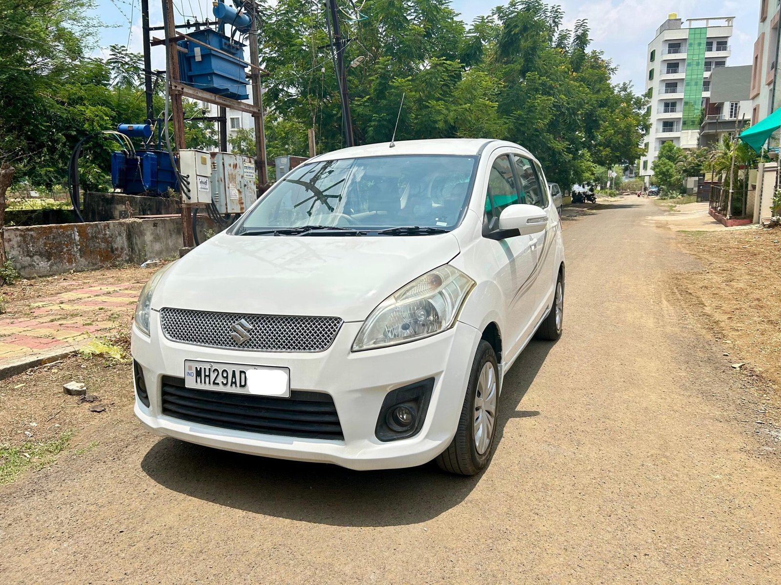 
								Maruti Suzuki Ertiga VXi – Petrol full									