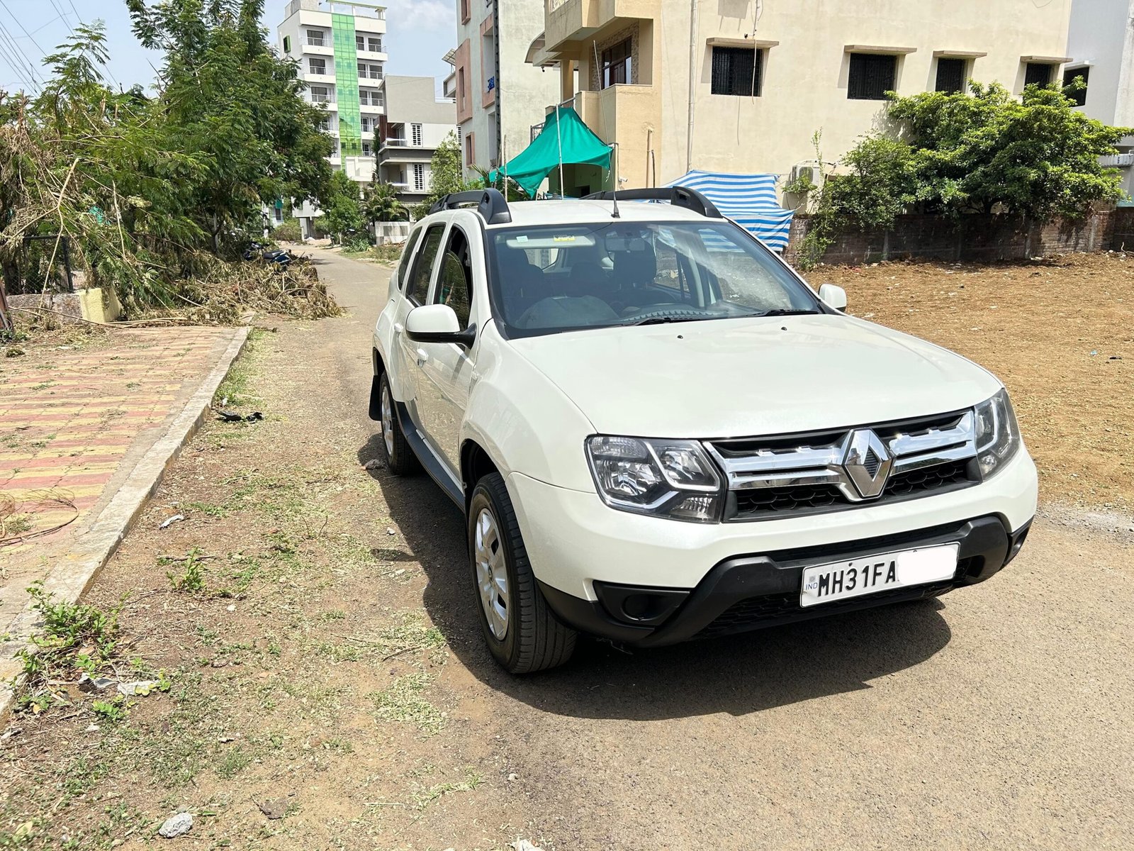 
								Renault Duster DCI 85PS full									